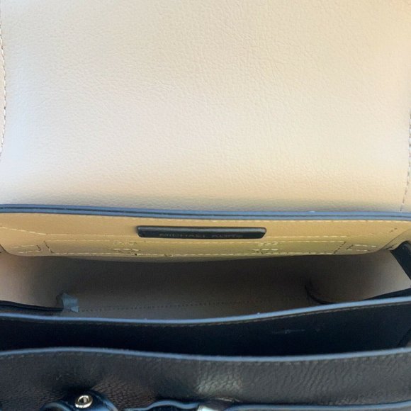 NWT Michael Kors Backpack - Picture 4 of 6